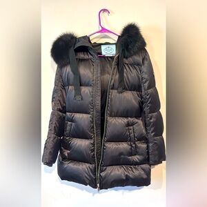 Prada puffer size 42 with blue fox fur Gorgeous!!